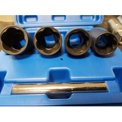 Set of sockets for damaged...